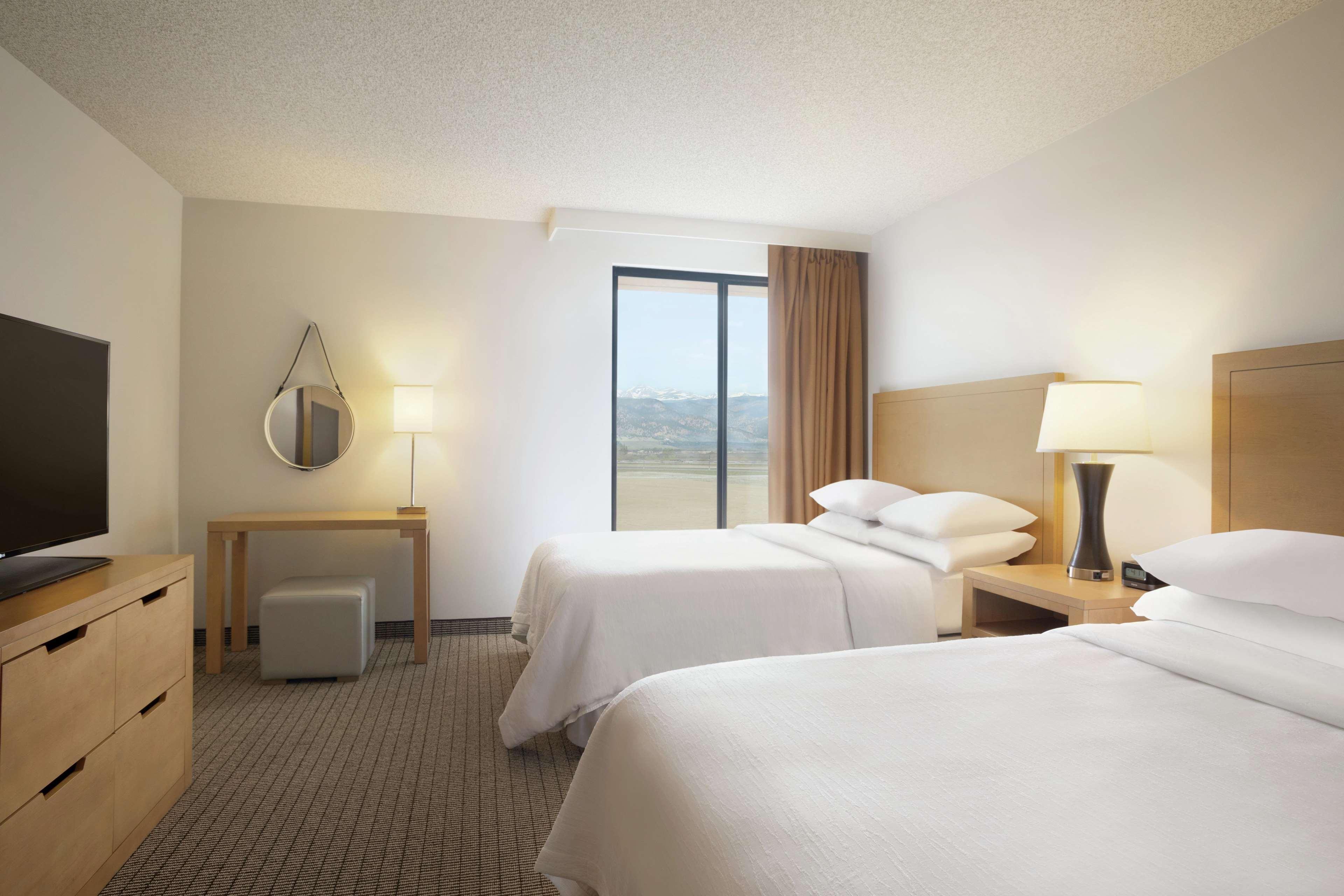 Embassy By Hilton International Airport 4* DEN